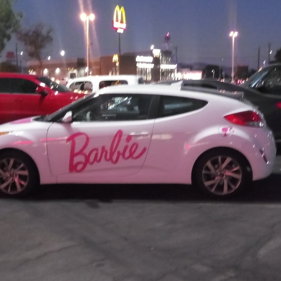 Meet your Posher, Tracy - Picture 1 of 2